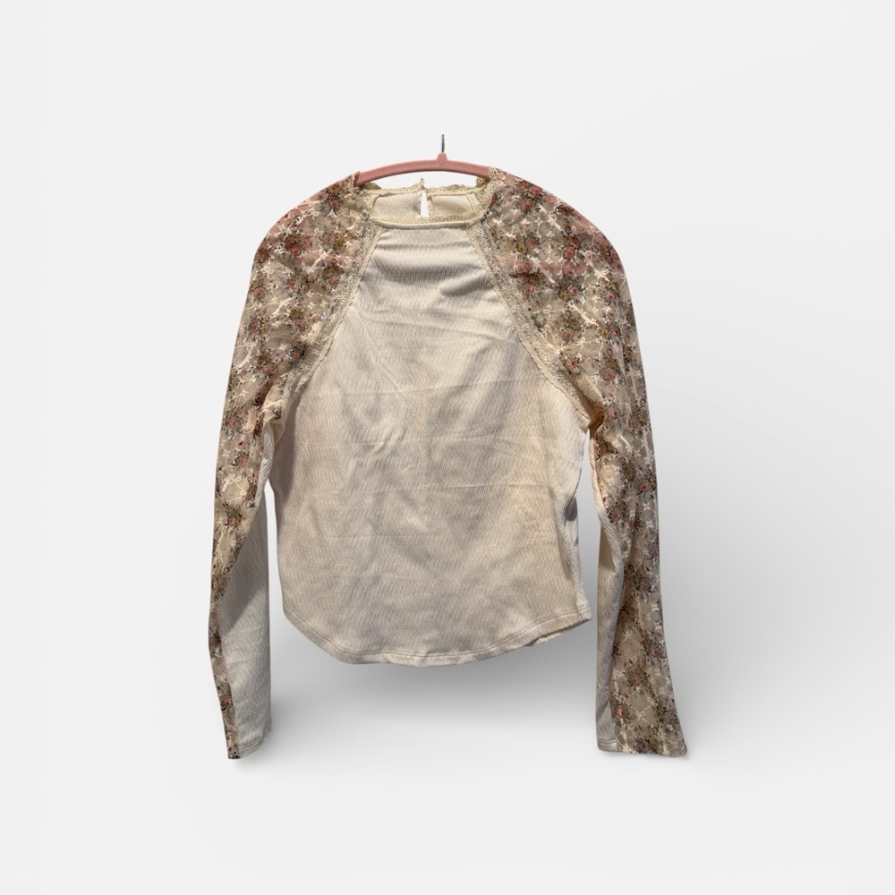 SHEIN Ivory Top with Floral Lace Sleeves - Picture 7 of 8